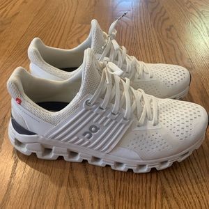 On Cloud Cloudswift Running Shoes